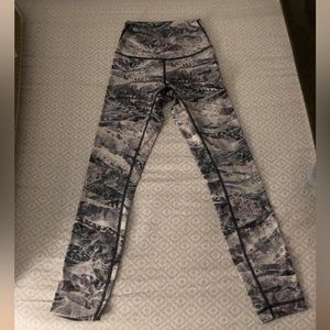 Lululemon High Rise Wunder Under Leggings